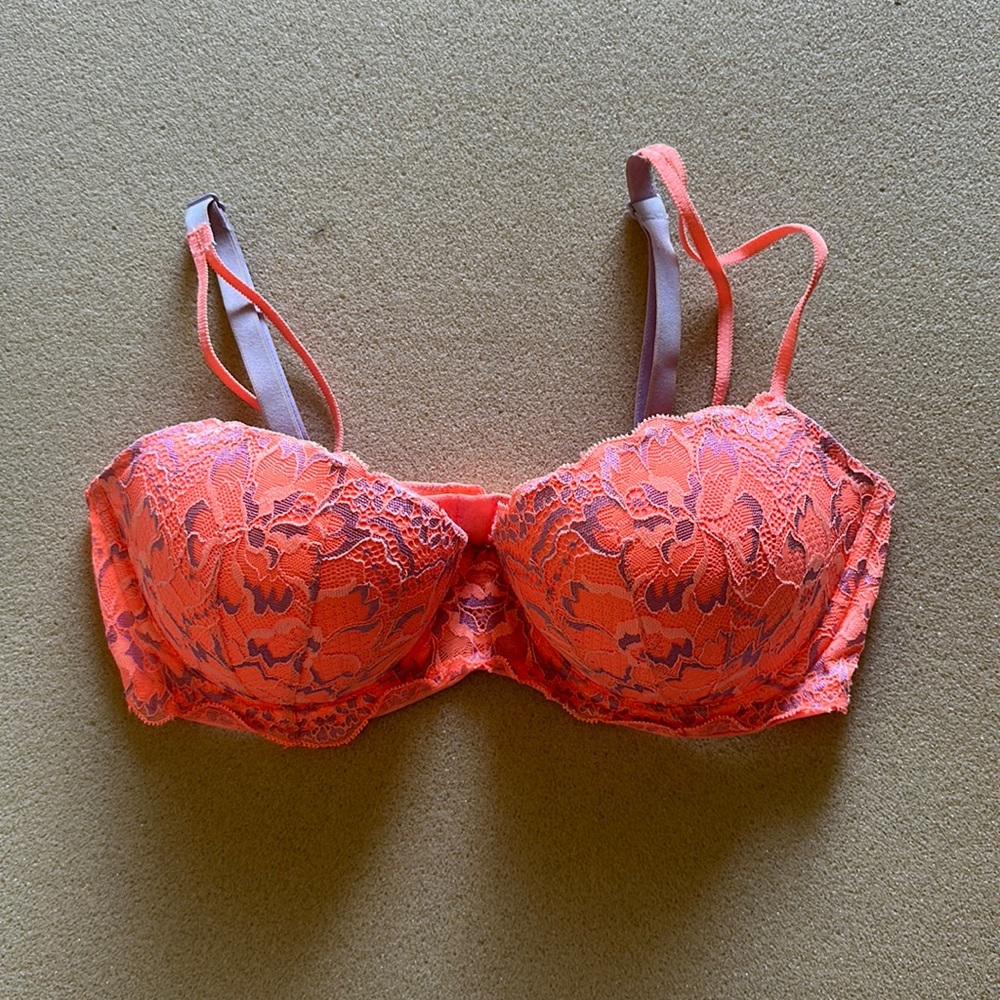 Pink Victoria Secret Push-up Pigeonnant Bra (34D)